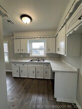 6305 E Newton St in Tulsa, OK - Building Photo - Building Photo