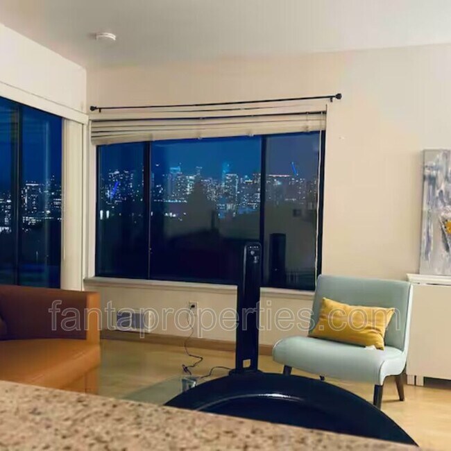 1312 6th Ave N in Seattle, WA - Foto de edificio - Building Photo