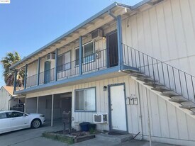 234 Crest St in Antioch, CA - Building Photo