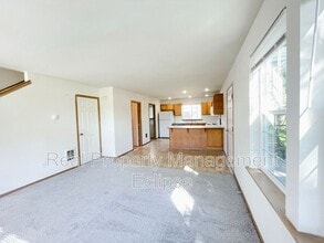 1427 Virginia Ave in Everett, WA - Building Photo - Building Photo
