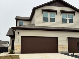 130 Schrader Dr in Buda, TX - Building Photo