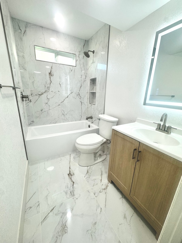 2328 N Bristol View Ct in Las Vegas, NV - Building Photo - Building Photo