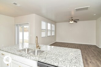 9202 War Eagles Way in Ashland City, TN - Building Photo - Building Photo