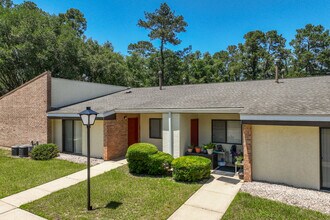 Mystic Woods Condos in Tallahassee, FL - Building Photo - Building Photo