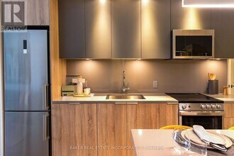 151-151 Mill St in Toronto, ON - Building Photo - Building Photo