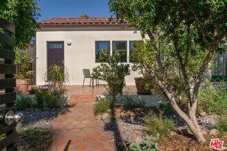 630 N Alta Vista Blvd in Los Angeles, CA - Building Photo - Building Photo