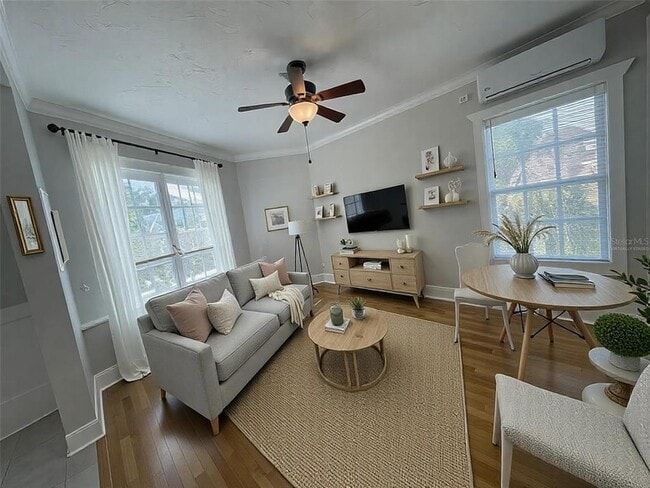 2305 W Texas Ave in Tampa, FL - Building Photo - Building Photo