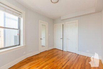 2229 W Wilson Ave in Chicago, IL - Foto de edificio - Building Photo