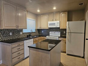 1483 Dorothy Ave in Las Vegas, NV - Building Photo - Building Photo