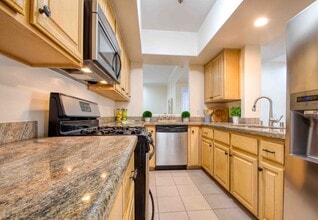 12011 Goshen Ave, Unit 203 in Los Angeles, CA - Building Photo - Building Photo