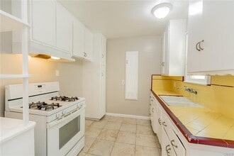 18305 Ibex Ave in Artesia, CA - Building Photo - Building Photo