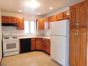 18 Wilson Ave in Kearny, NJ - Building Photo - Building Photo
