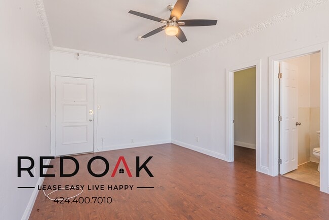property at 724 S Mariposa Ave