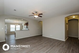 421 Crescent Creek Ln in Fort Worth, TX - Foto de edificio - Building Photo