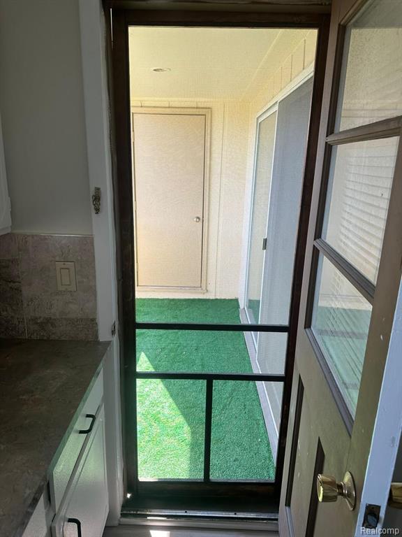 27860 Berrywood Ln in Farmington Hills, MI - Building Photo - Building Photo