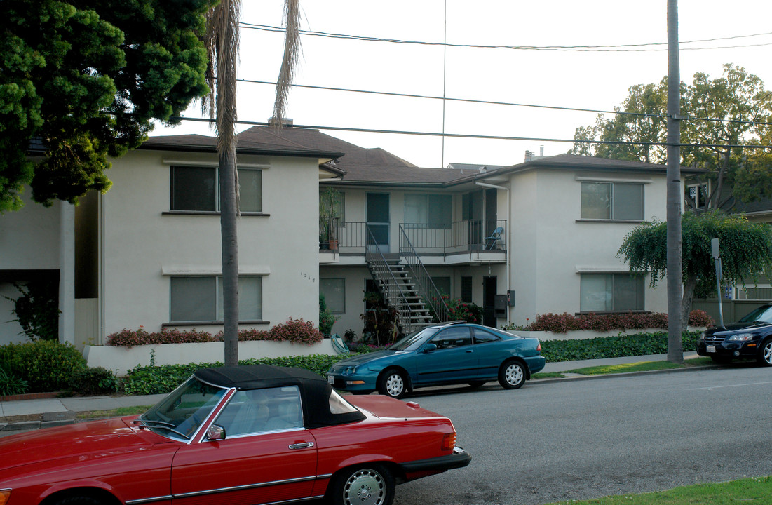 1217-1219 De La Vina St in Santa Barbara, CA - Building Photo