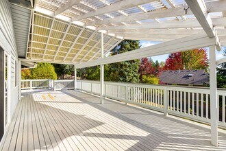16615 NE 87th St in Redmond, WA - Building Photo - Building Photo