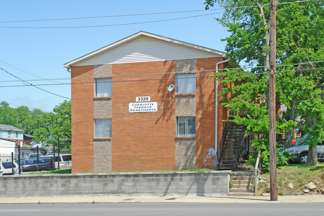 3320 Charlotte Ave in Nashville, TN - Building Photo