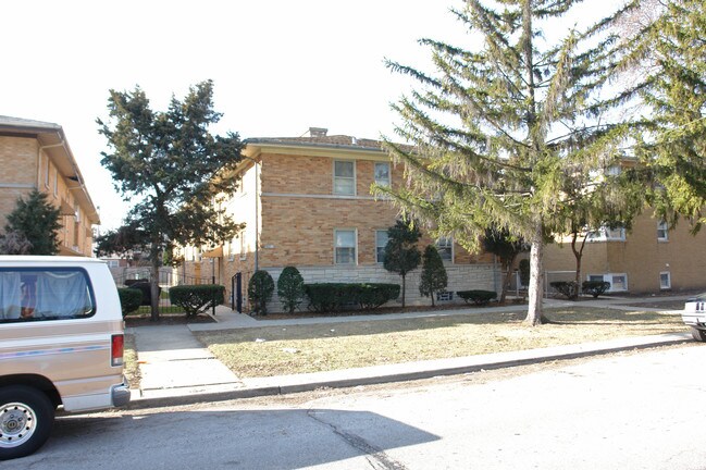 9807-9811 Schiller Blvd in Franklin Park, IL - Building Photo - Building Photo