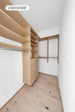 415 E 37th St in New York, NY - Building Photo - Building Photo