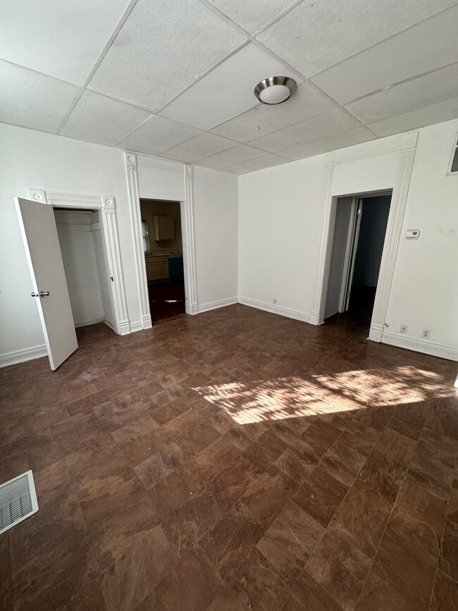 property at 219 E 15th St