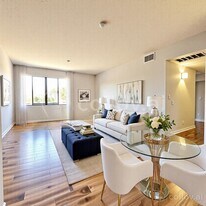 533 S St Andrews Pl, Unit 314 in Los Angeles, CA - Building Photo