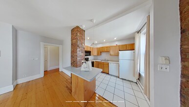 1536 Tremont St, Unit 3 in Boston, MA - Foto de edificio - Building Photo