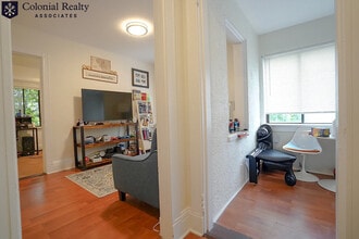 230 Walnut St in Newton, MA - Foto de edificio - Building Photo