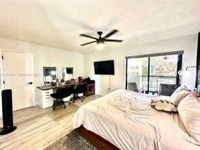 13044 SW 88th Ln in Miami, FL - Building Photo - Building Photo