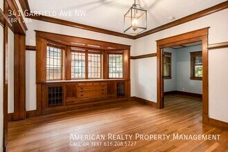 341 Garfield Ave NW in Grand Rapids, MI - Building Photo - Building Photo