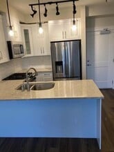 11077 Ravine Rd in Surrey, BC - Building Photo - Building Photo