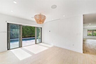 555 NE 52nd Terrace in Miami, FL - Building Photo - Building Photo