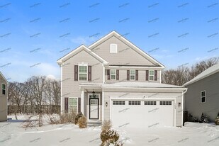 1604 Crescent Dr in Streetsboro, OH - Building Photo