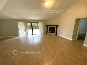 4859 Wallingford Pl E in Jacksonville, FL - Foto de edificio - Building Photo