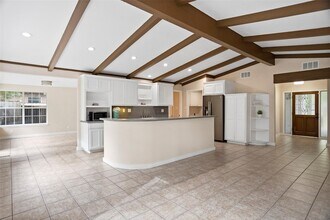 8735 S Monticello Cir in Granbury, TX - Foto de edificio - Building Photo