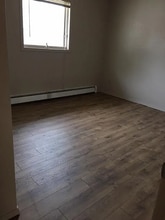 8008 E 10th Ave in Anchorage, AK - Building Photo - Building Photo