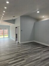 10057 NW 127th St in Hialeah, FL - Building Photo - Building Photo