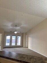 9400 Clubview Dr in Louisville, KY - Building Photo - Building Photo