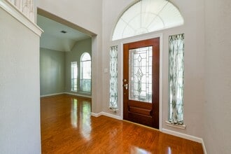 18035 Somerset Knolls Ct in Houston, TX - Building Photo - Building Photo