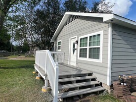 2623 Morning Glory Dr in Pasadena, TX - Building Photo