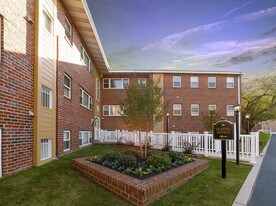 Springfield Valley Apartments in Morton, PA - Building Photo - Building Photo