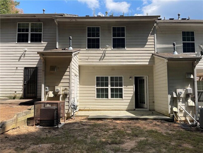 6206 Flat Trce in Union City, GA - Building Photo - Building Photo