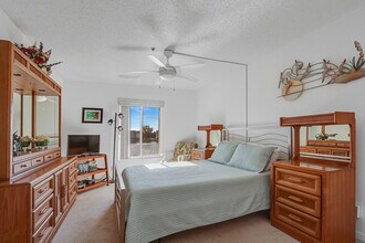 4468 NE Ocean Blvd in Jensen Beach, FL - Building Photo - Building Photo