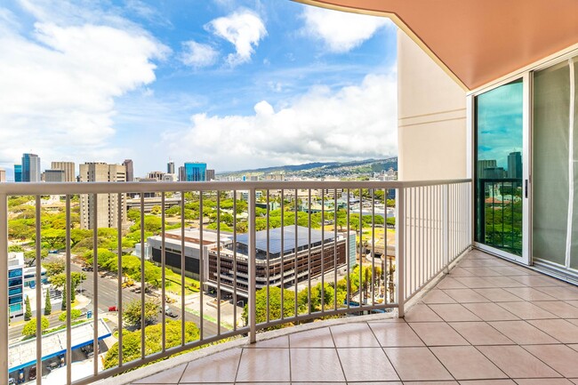property at 801 S King St