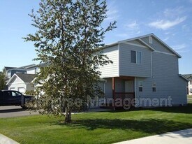 2460 Wheeler Dr in Bozeman, MT - Building Photo