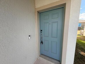 3845 Blue Vale Dr in Davenport, FL - Building Photo - Building Photo