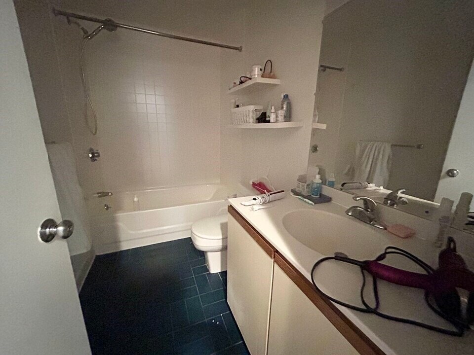 79 Gainsborough St, Unit 2 in Boston, MA - Building Photo
