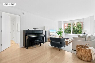212 Warren St in New York, NY - Building Photo - Building Photo
