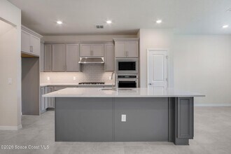 10369 Pk Ests Ave in Orlando, FL - Building Photo - Building Photo