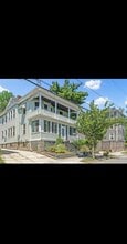207 Jewett St, Unit 1 in Providence, RI - Foto de edificio - Building Photo